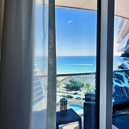 No 906a White Titanic By Endless Summer - Premium Sea View *